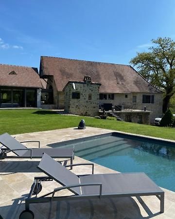 Agreable Chambre D Hote Avec Piscine Et Jacuzzi Thégra Exterior foto