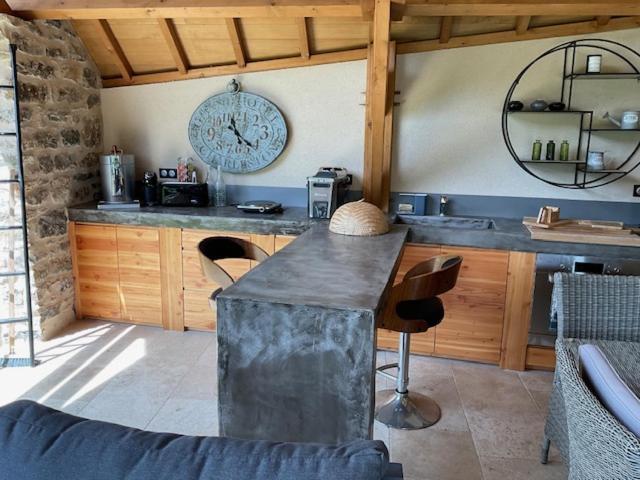 Agreable Chambre D Hote Avec Piscine Et Jacuzzi Thégra Exterior foto